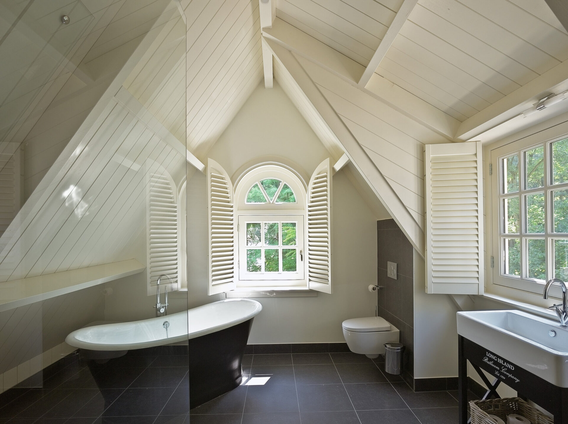 Badkamer villa hunnerberg met veel lichtinval