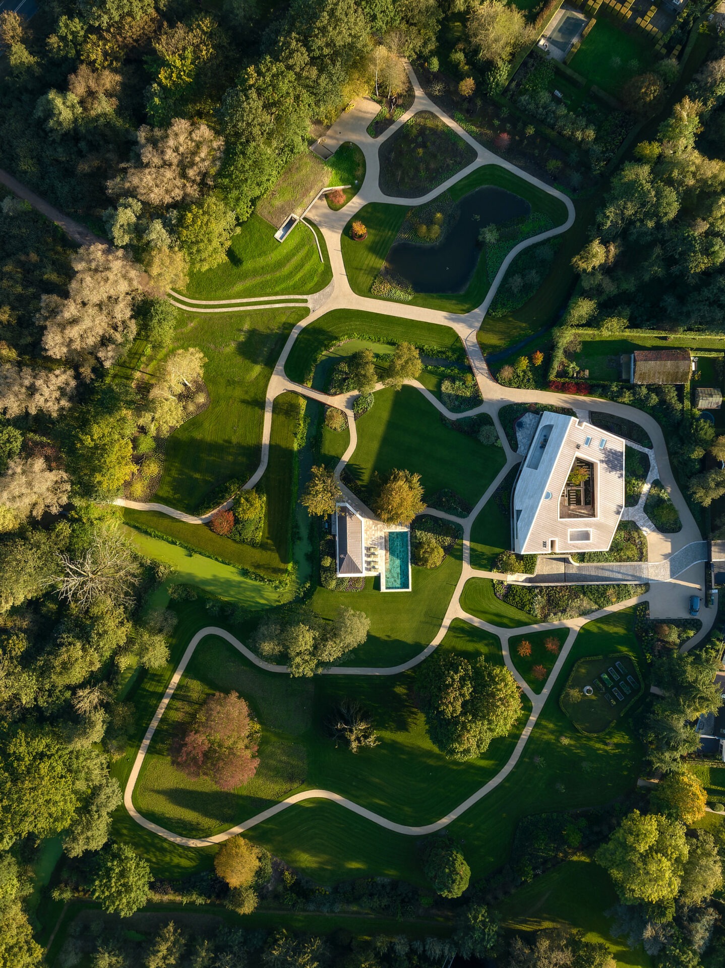 Topview van villa sp en de enorme tuin die eromheen ligt.
