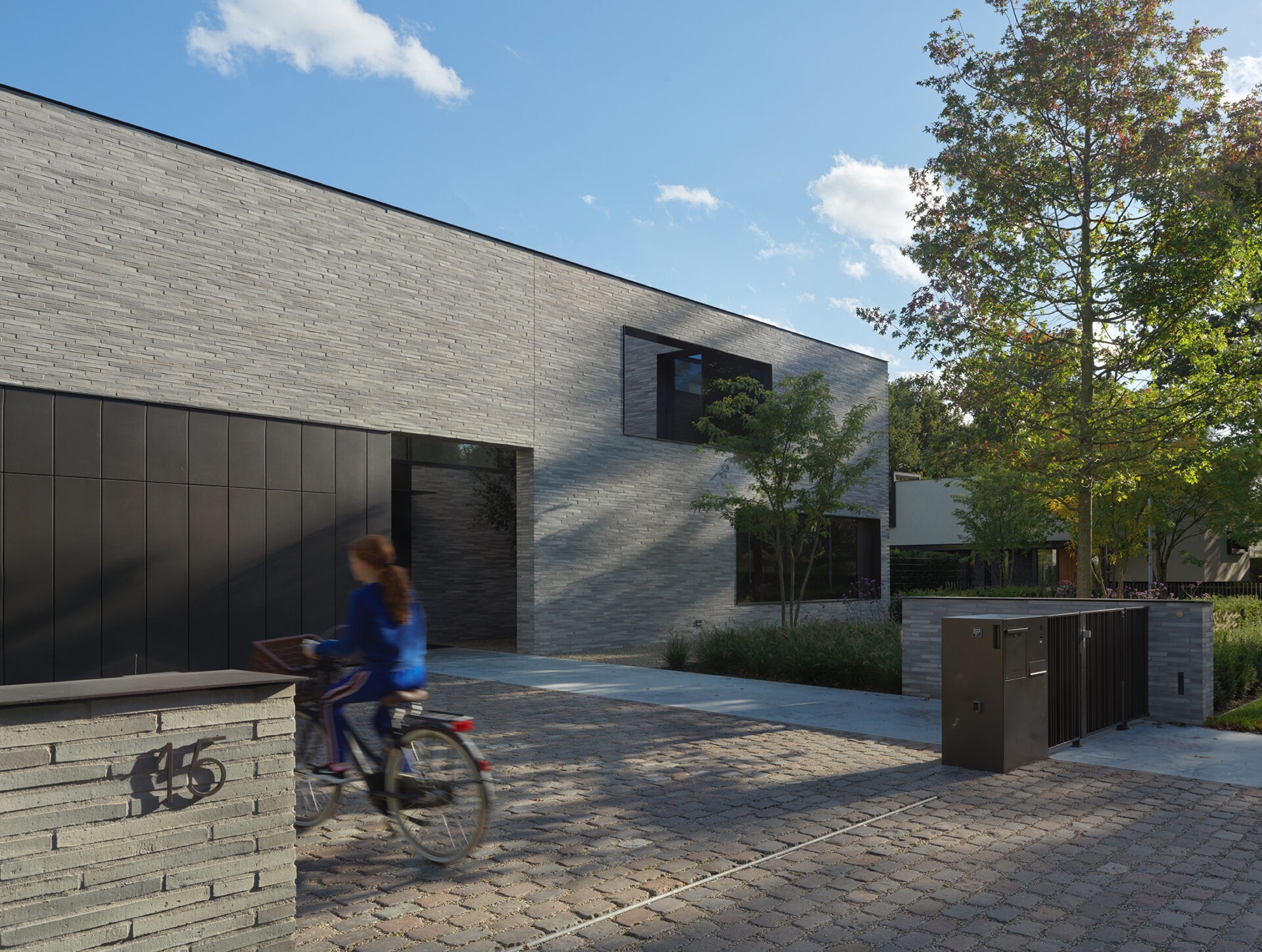 Woningaanzicht vanuit oprit