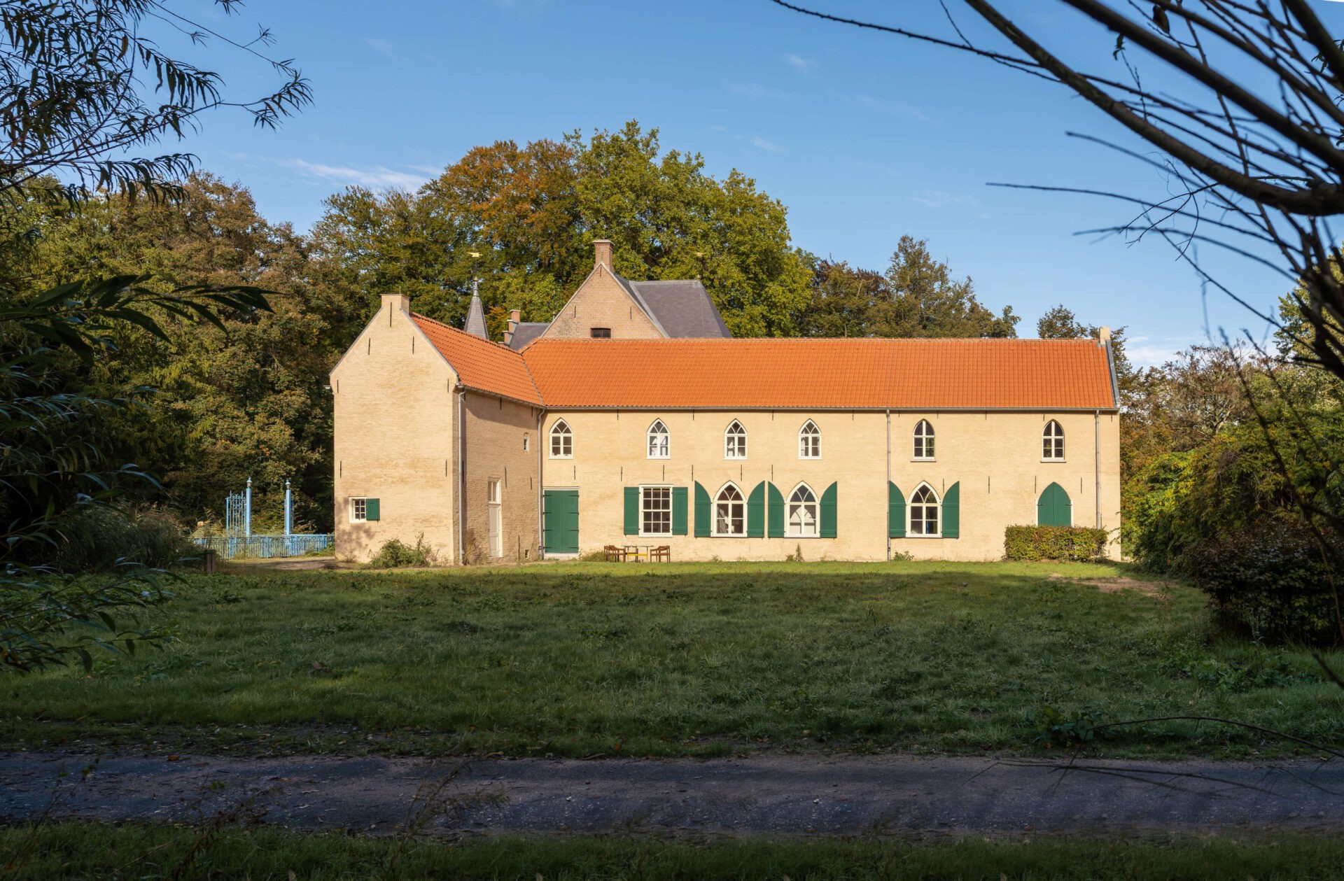 Zijaanzicht van Kasteel d’Oultremont