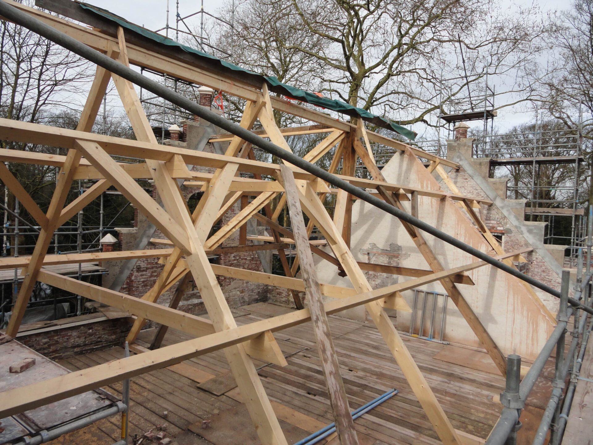 Houten dakconstructie van het Koetshuis in Vught