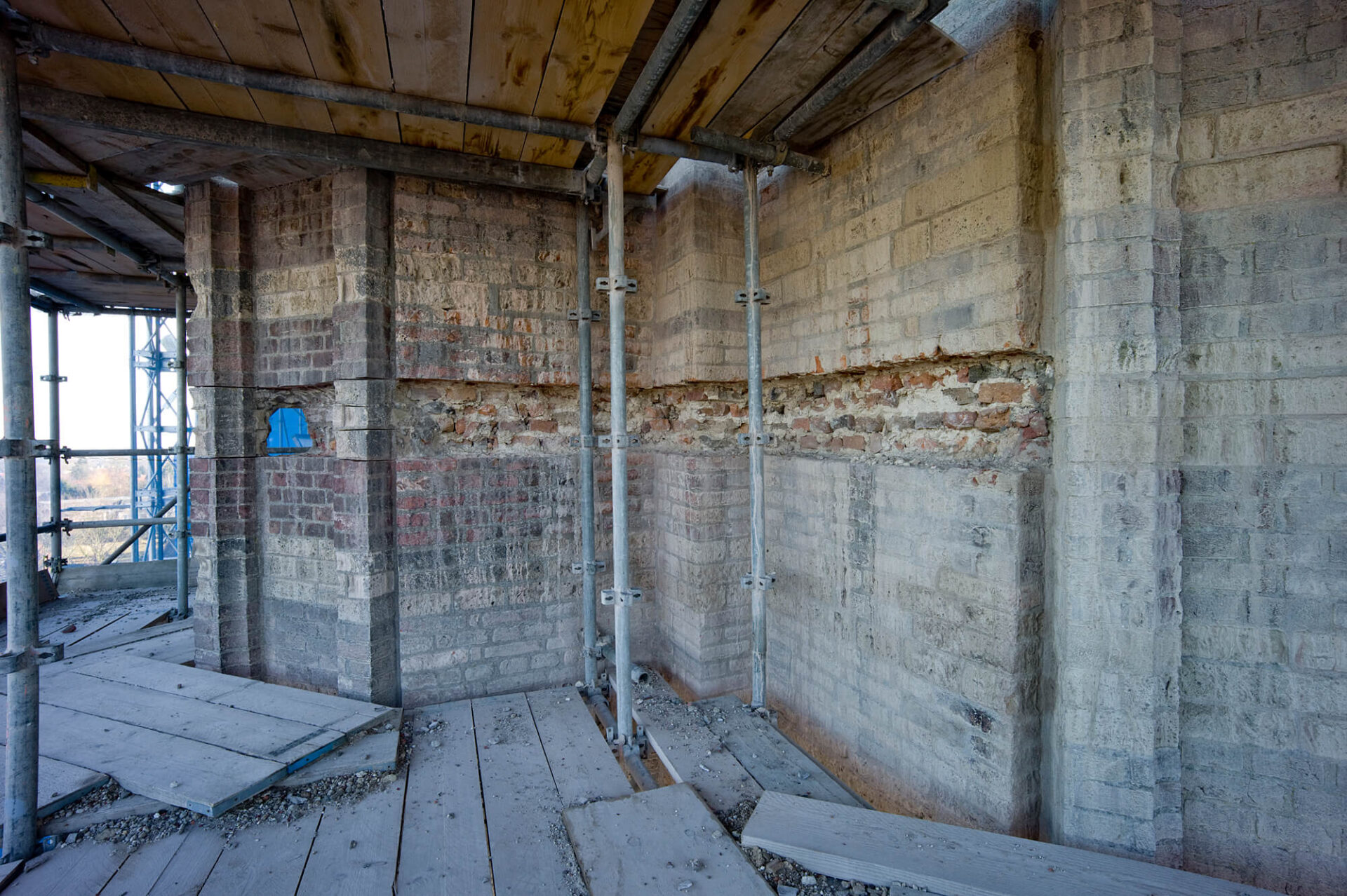 Detailfoto van de gevel van de Sint Petrusbasiliek